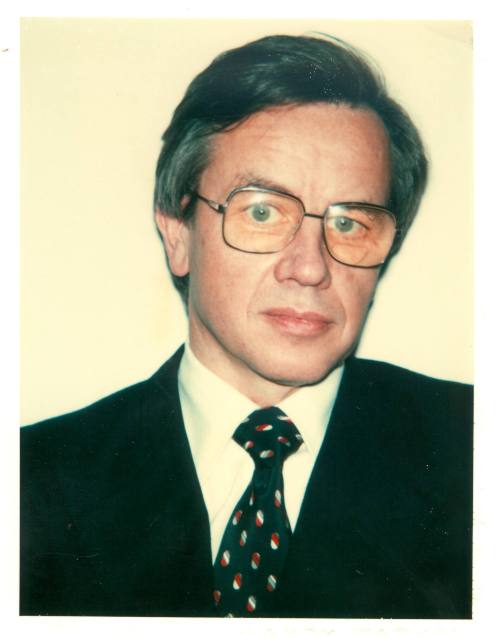 Unidentified Man (Glasses, No Glasses)